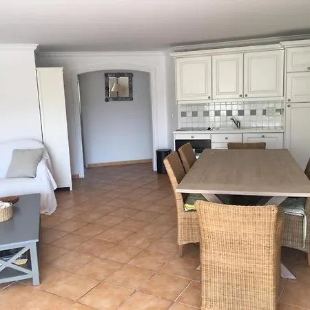 Apartmán Superb 3-bedroom - 85 M2 - 6 Beds - 2 Pools - Tennis *
